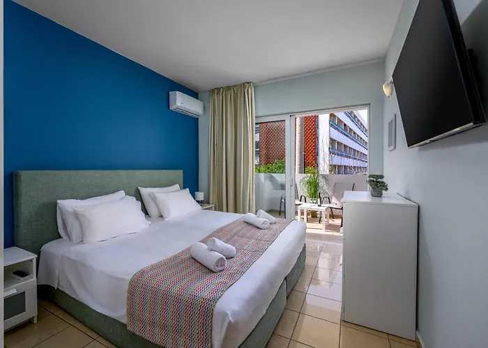 Elli Downtown Rhodes City