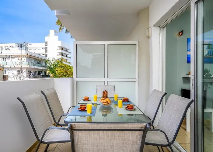 Elli Downtown * Rhodes City